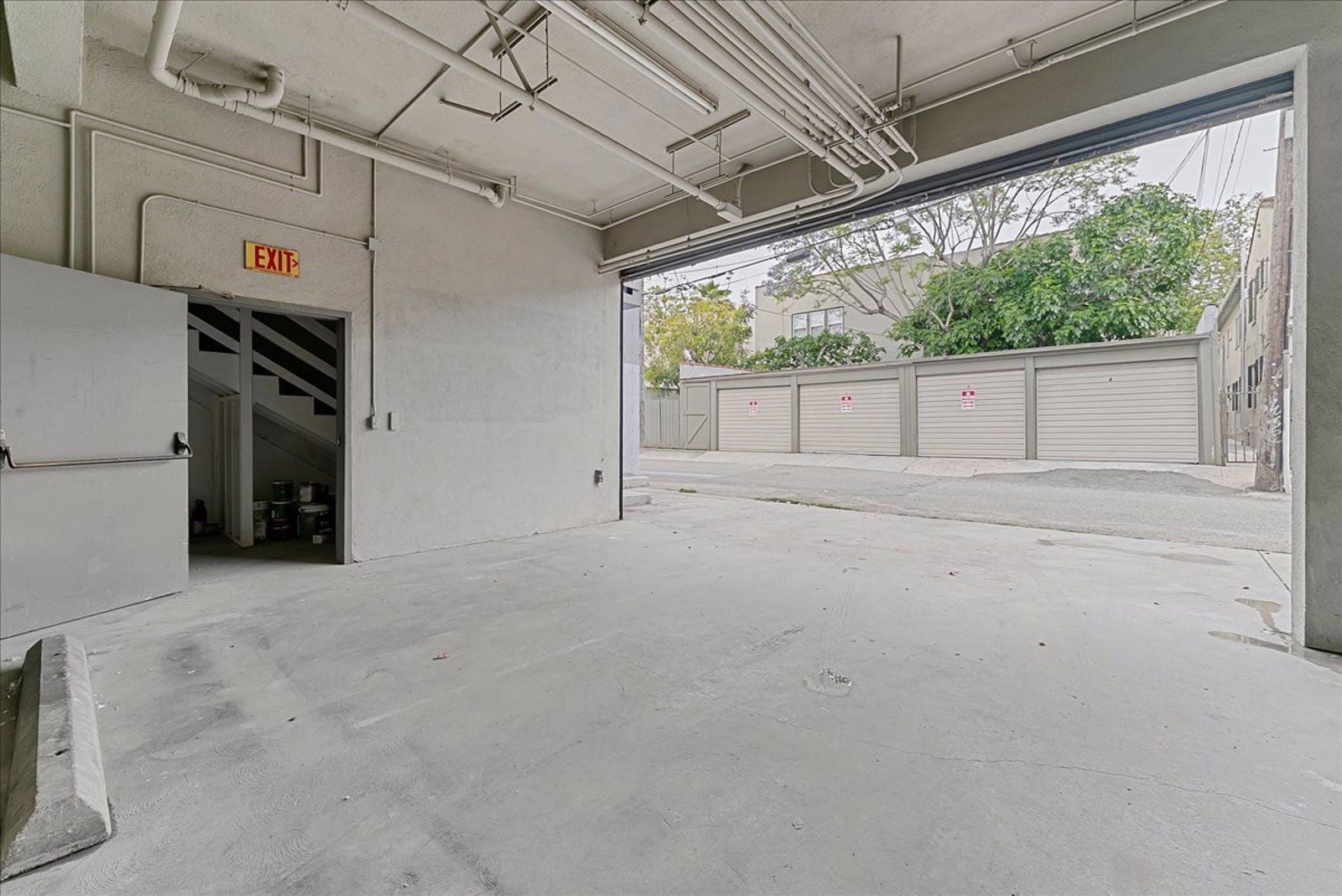 22-176 N La Brea Ave Los Angeles_22