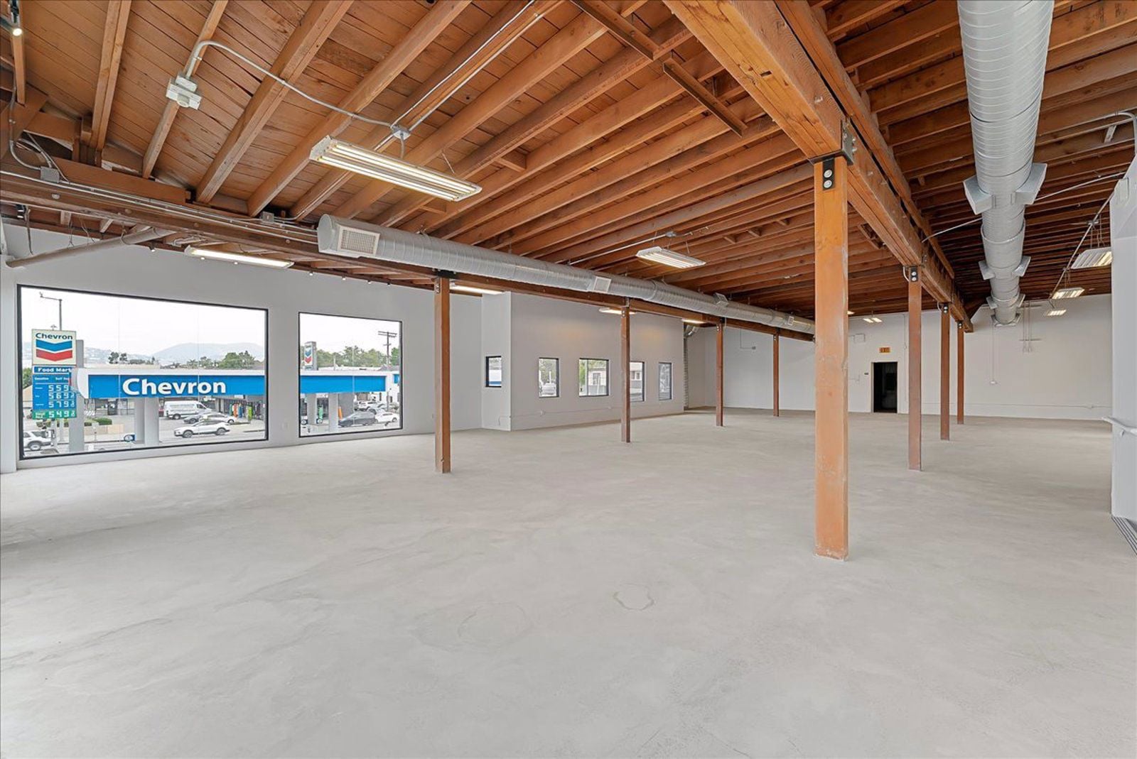 10-176 N La Brea Ave Los Angeles_10