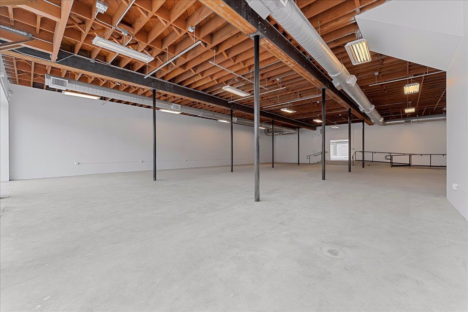 24-176 N La Brea Ave Los Angeles_24