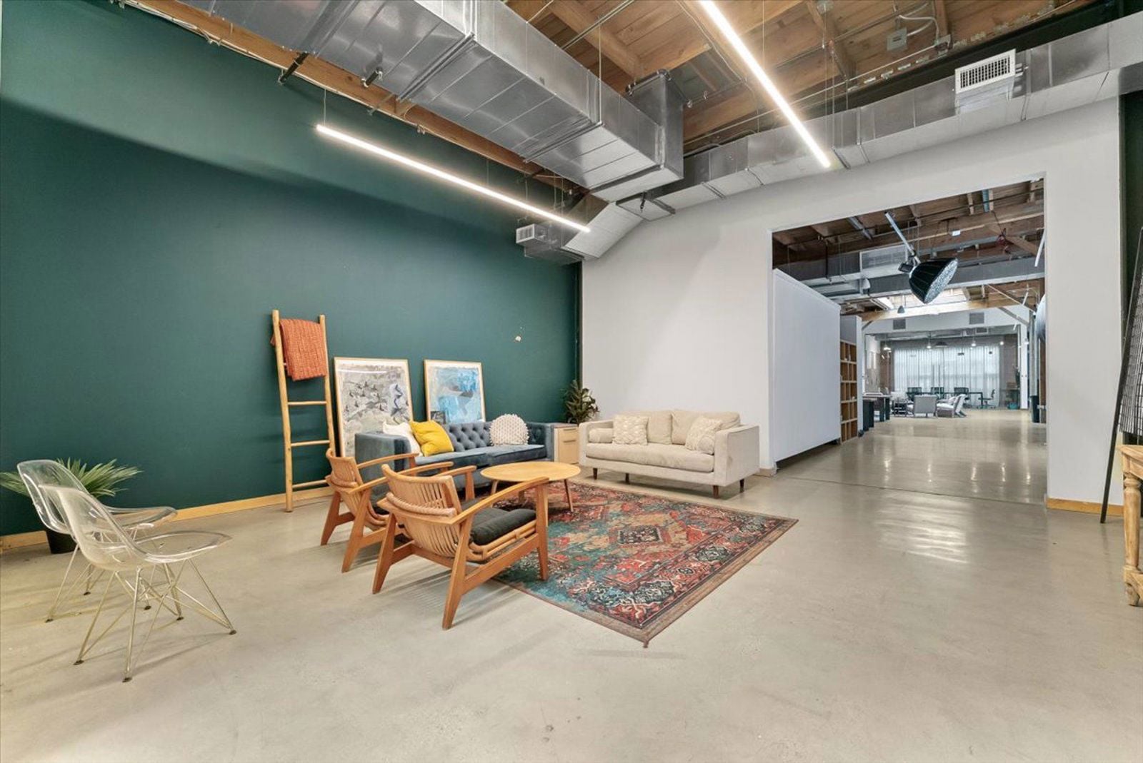 14-312 S Alameda St-17