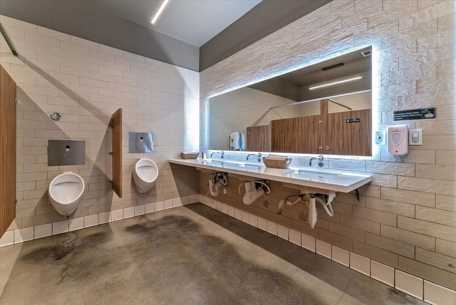 32-312 S Alameda St-38