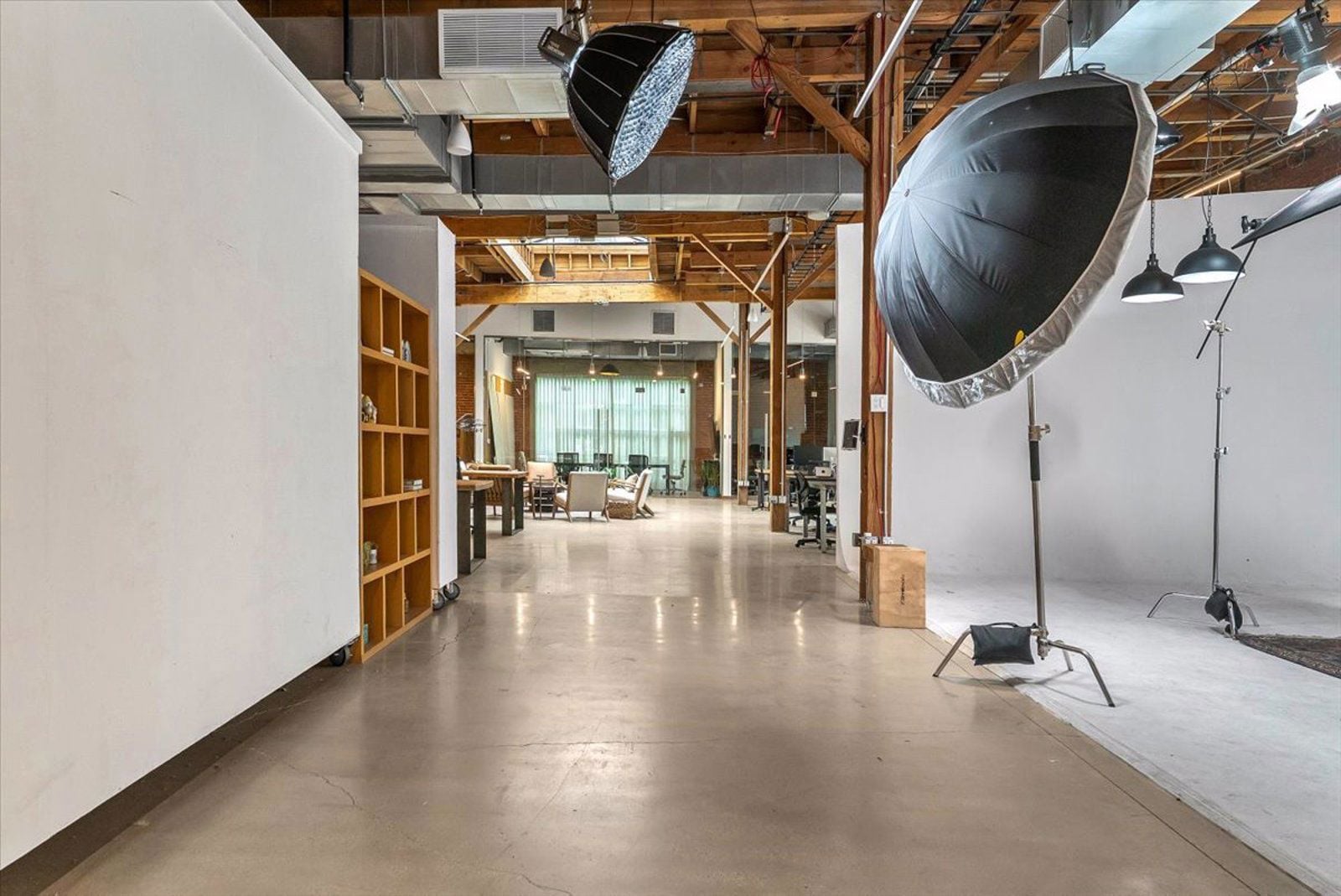 28-312 S Alameda St-32