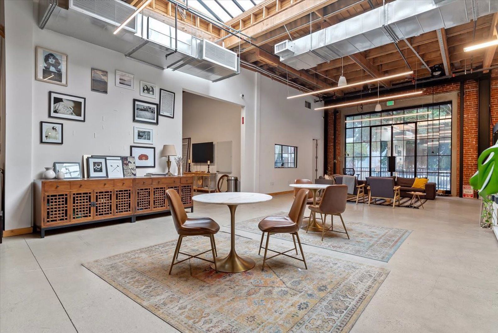 10-312 S Alameda St-13