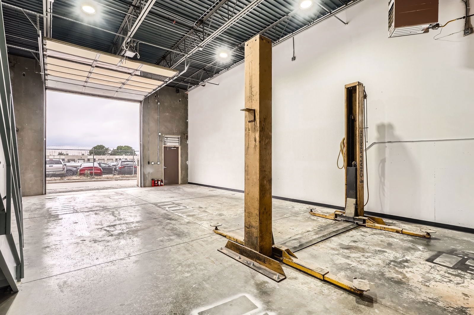 12001 E 33rd Ave Unti L - Web Quality - 015 - 17 Suite