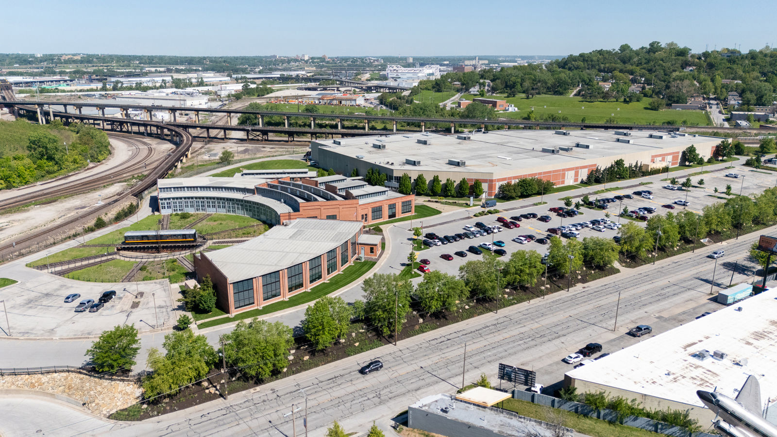 021--T.R.B.--2600 Southwest Blvd