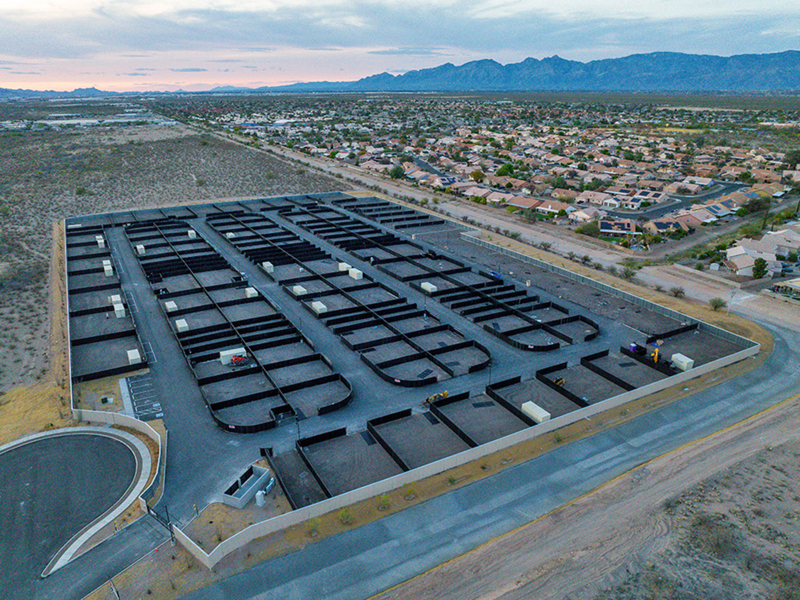 9683 E Rita Commerce_Yard2