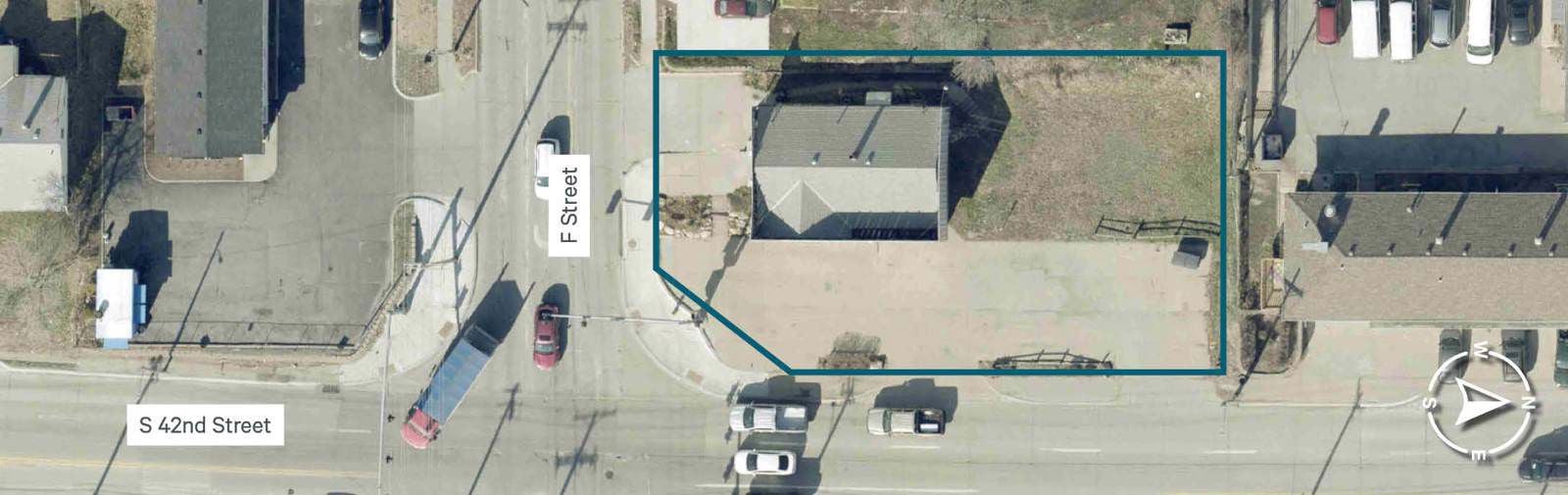 Stand-Alone Retail | For Sale 4036 South 42nd Street - Image 4