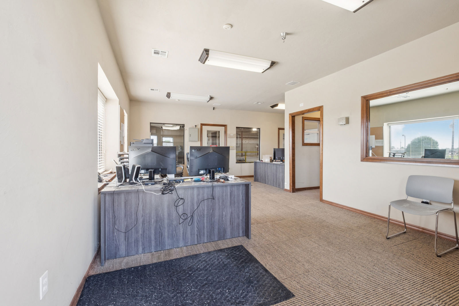 02-104_4355 S Harvey