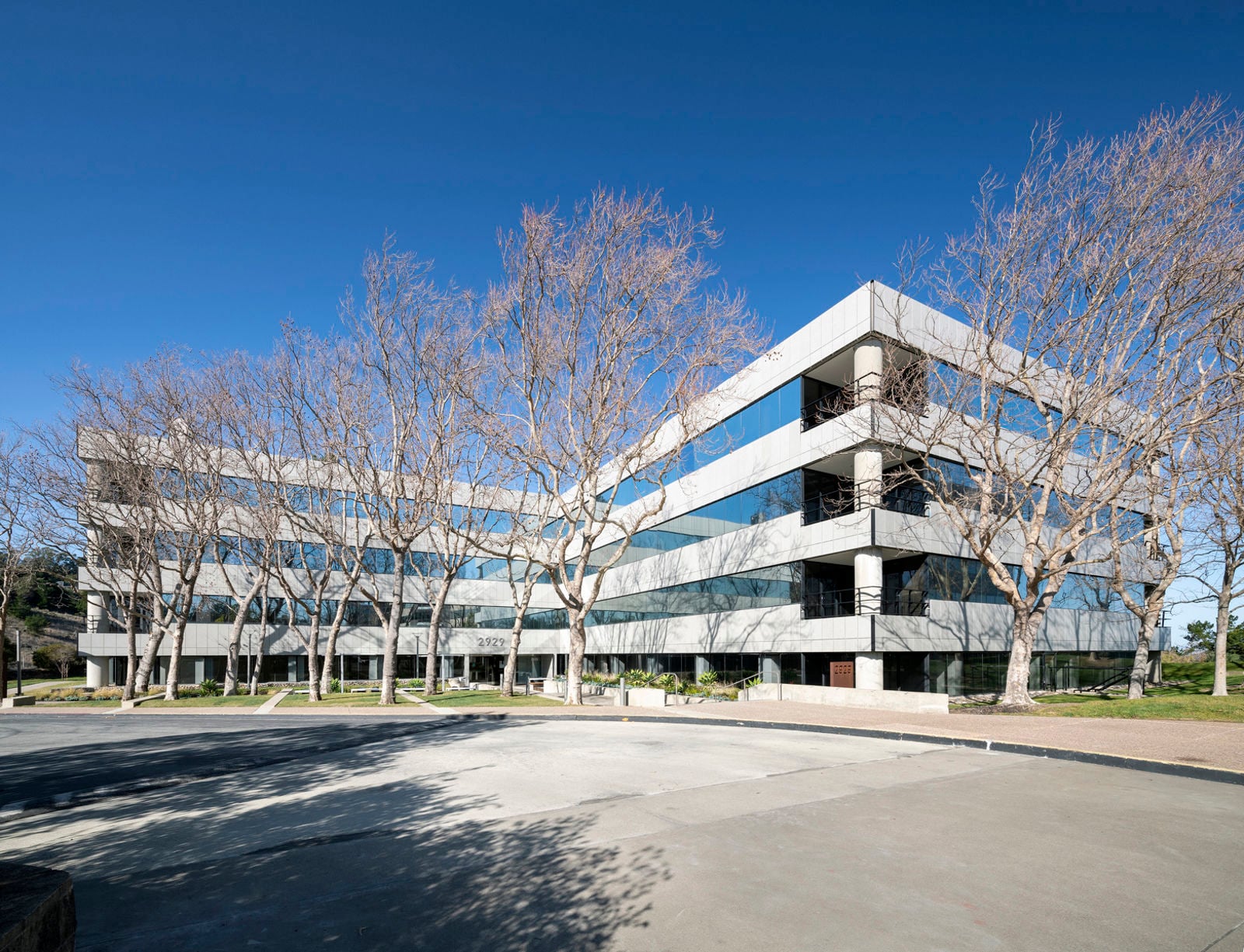 2929_2955CampusDr_EXT_2355