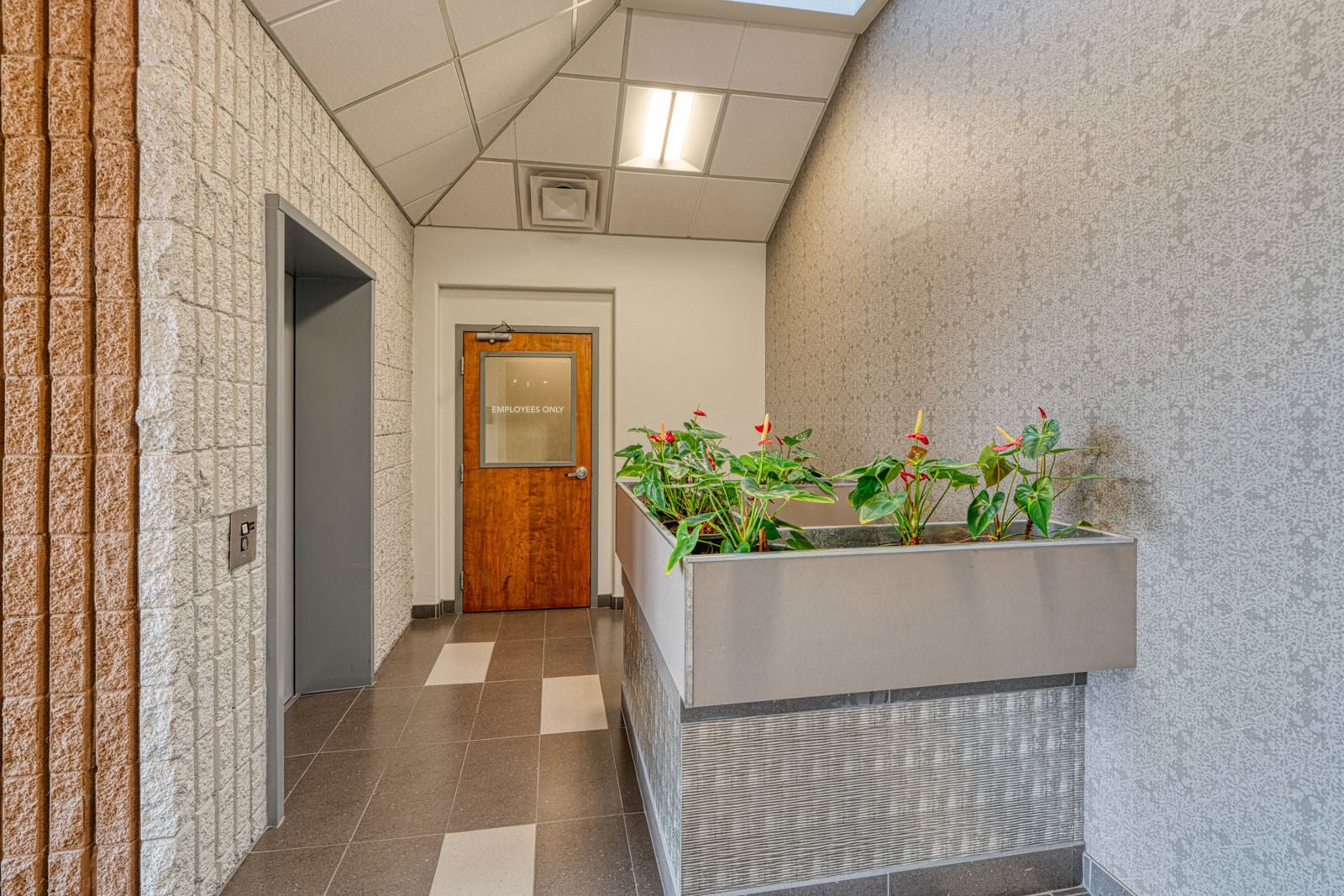 DSC08656_AuroraHDR-edit