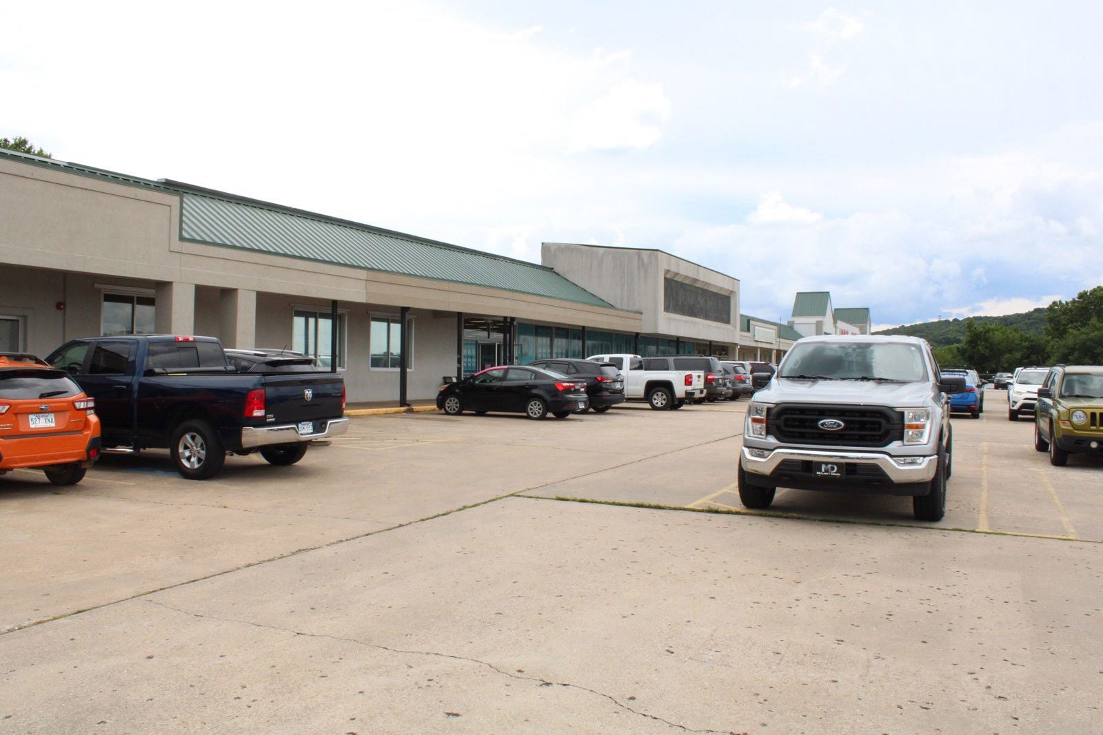 3340 N College Ave 3340 North College Avenue - Image 2