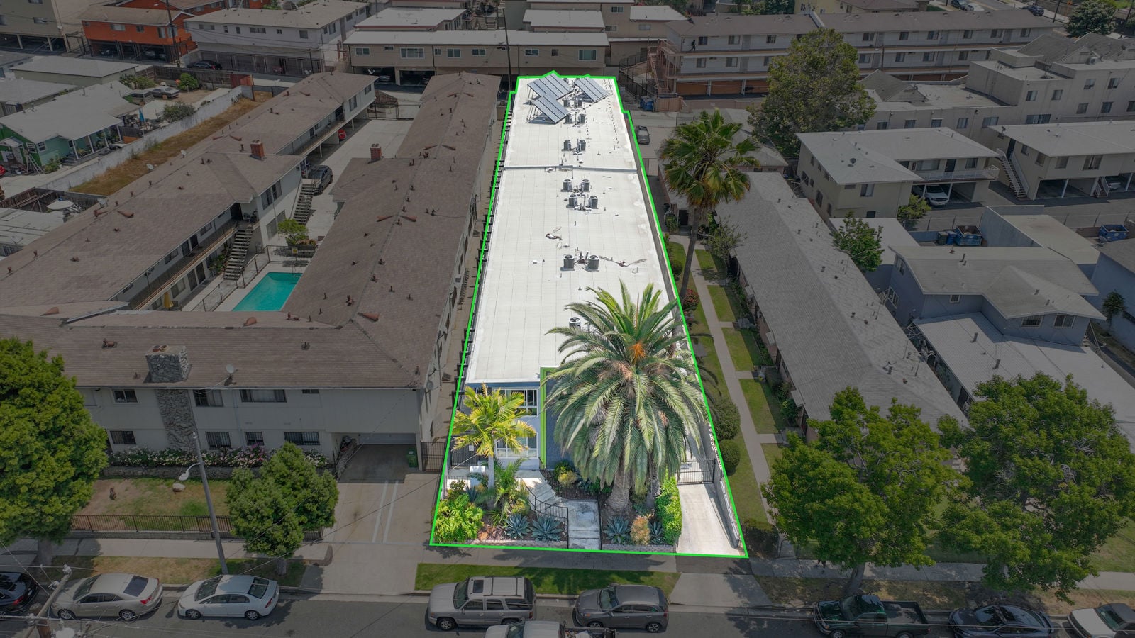 JUST REDUCED $200,000. Bring Offers. 720 North Market Street - Image 4