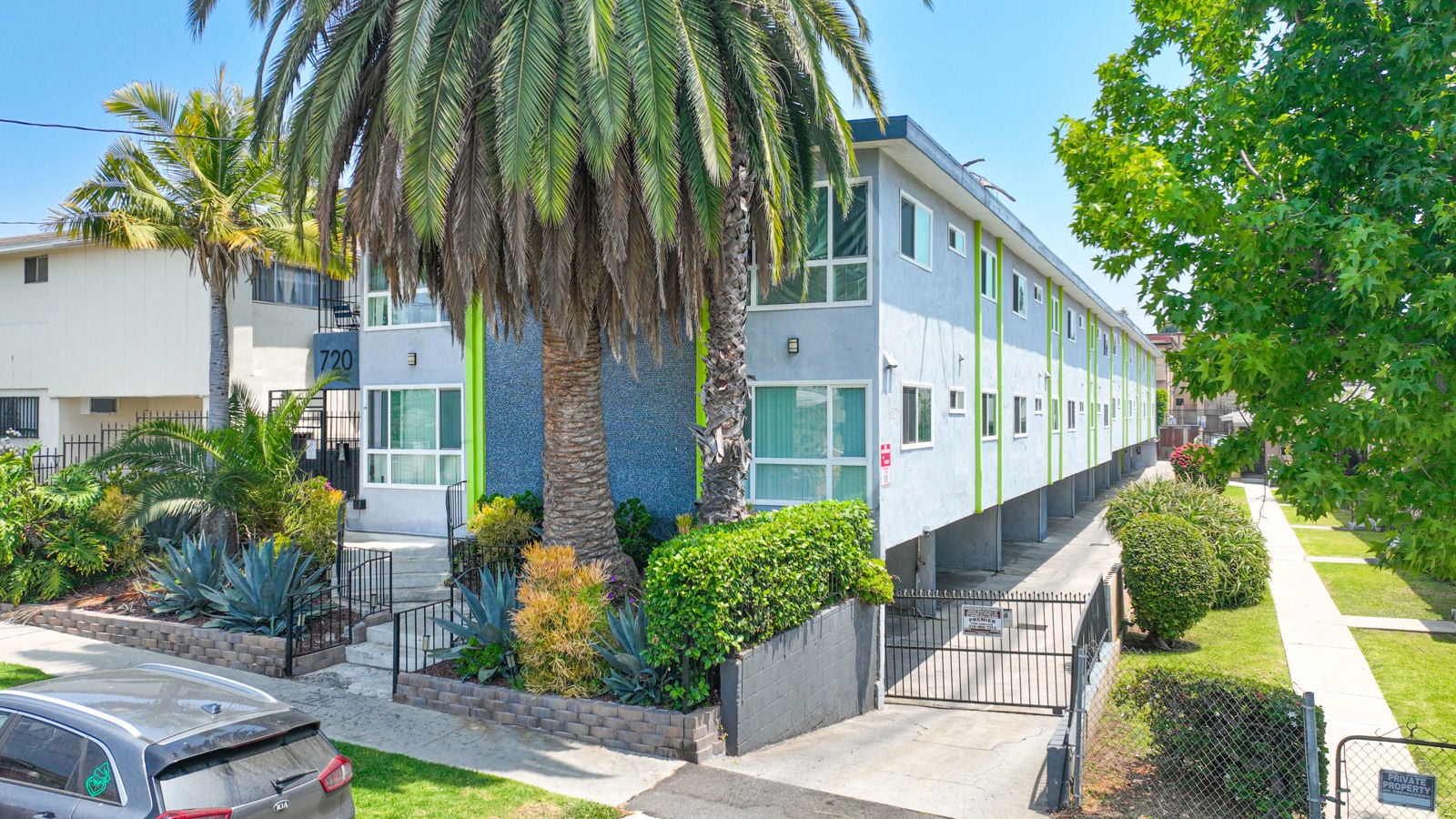 JUST REDUCED $200,000. Bring Offers. 720 North Market Street - Image 1