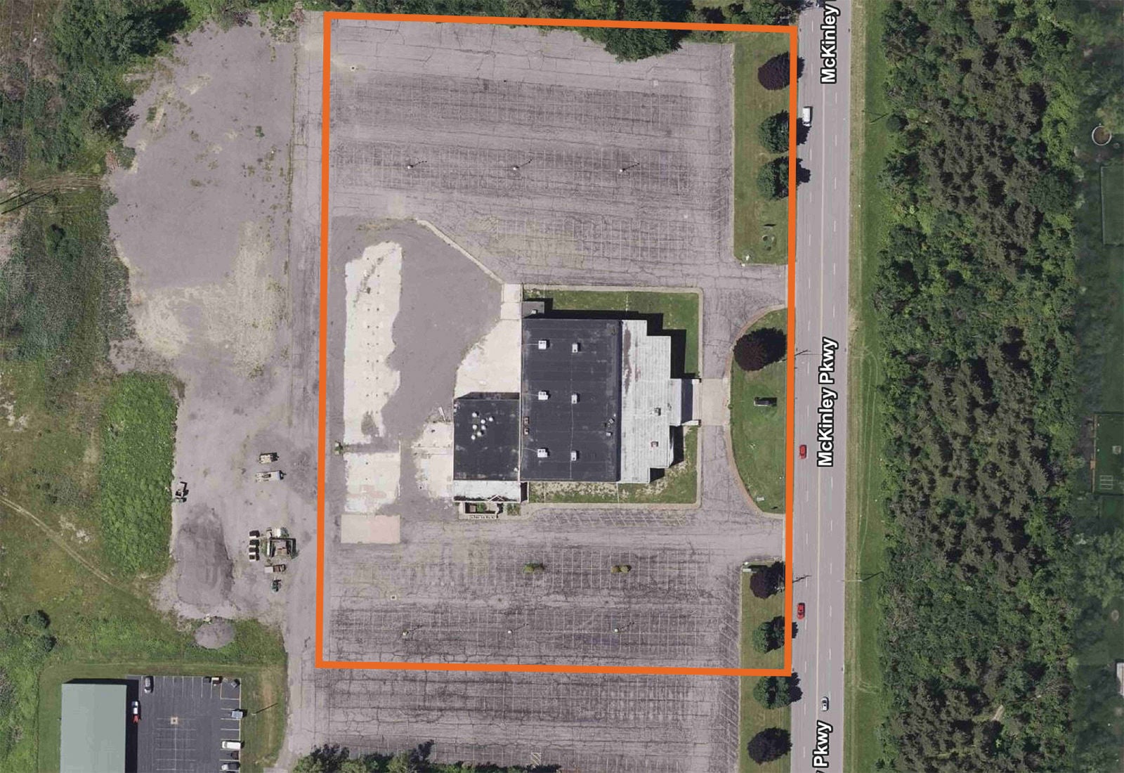 3950 McKinley_site outline_1600px