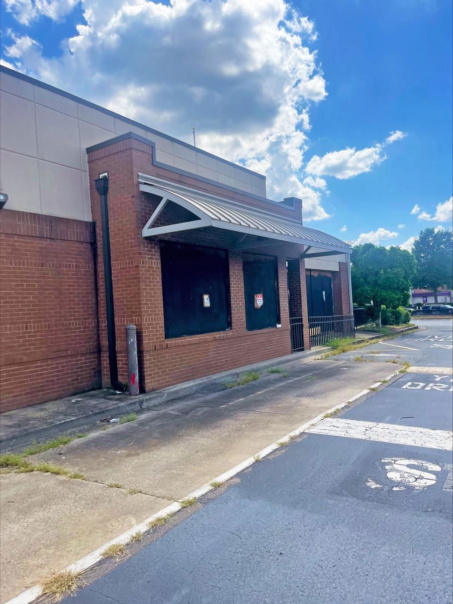 8648 JW Clay Blvd_Side