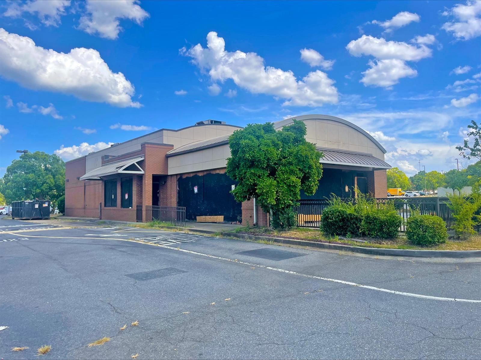 8648 JW Clay Blvd_Drive Thru