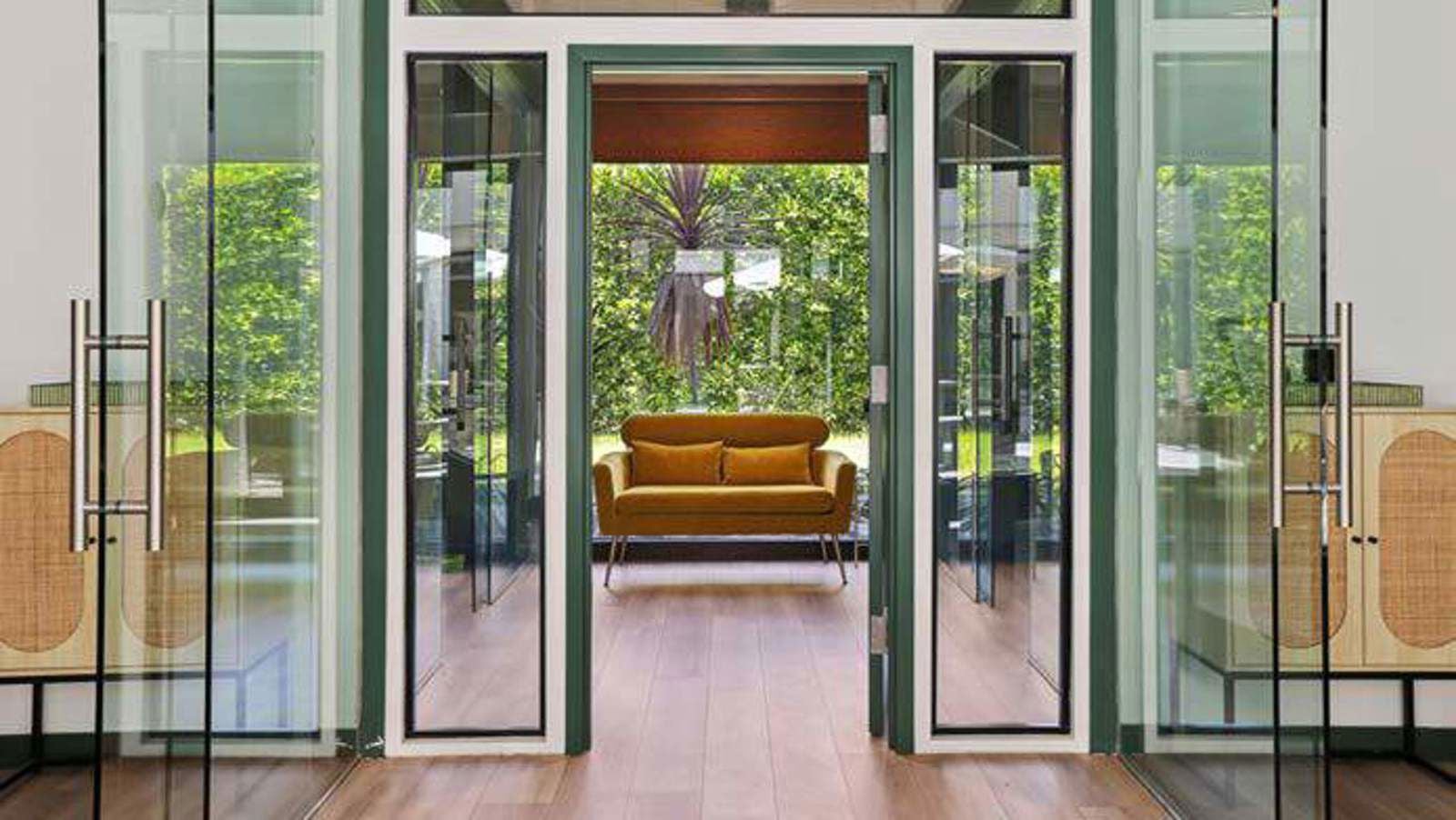 Hollywood Media Campus6700 SMB-2