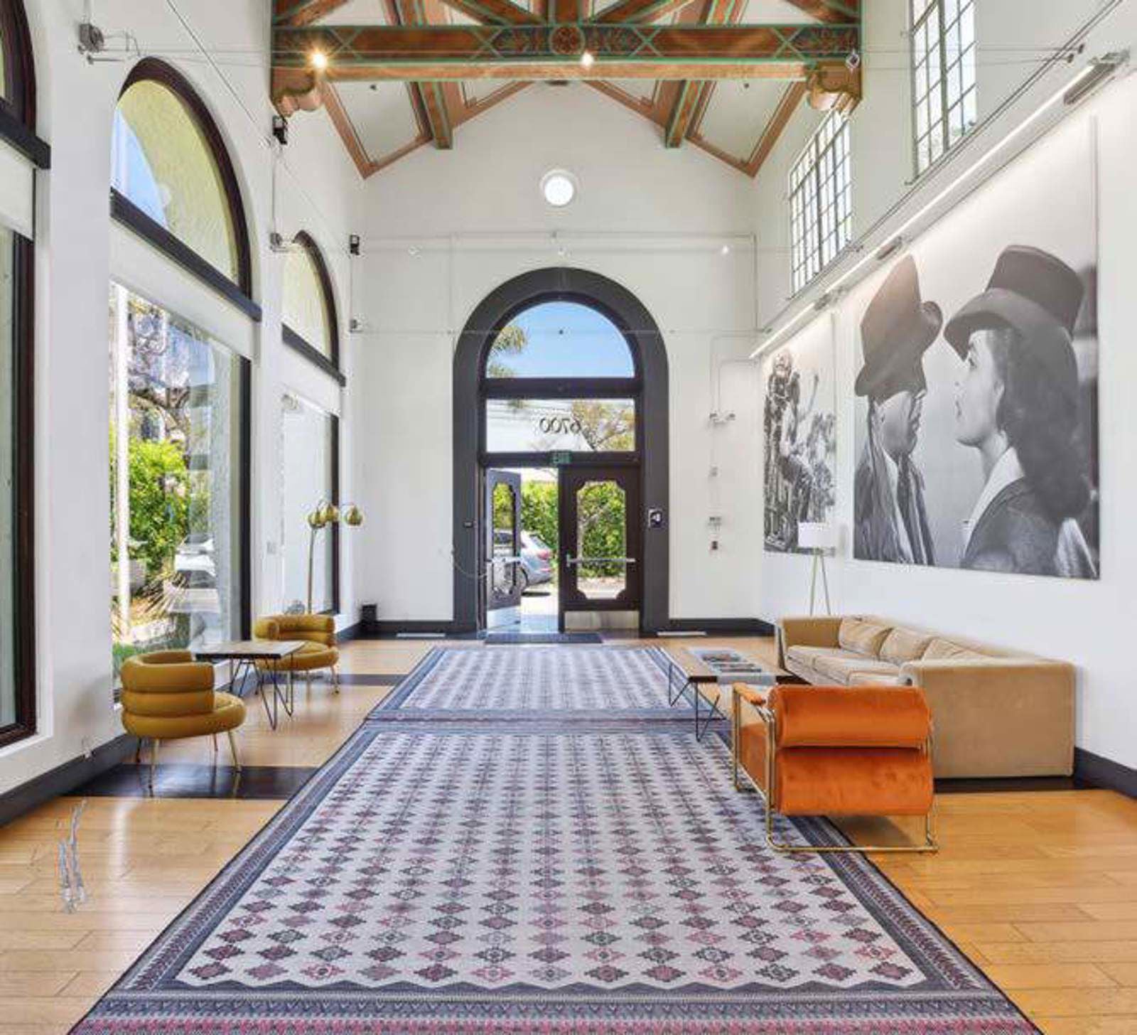 Hollywood Media Campus6700 SMB