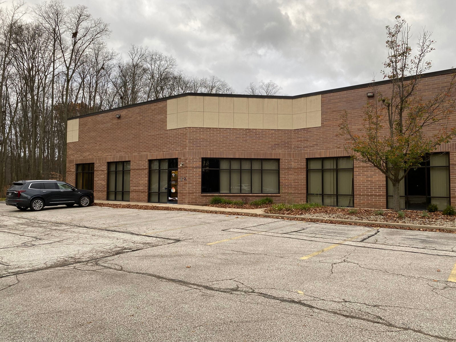 SUBLEASE | TURN-KEY OFFICE/R&D/PHARMA SPACE 6565 Davis Industrial Parkway - Image 1