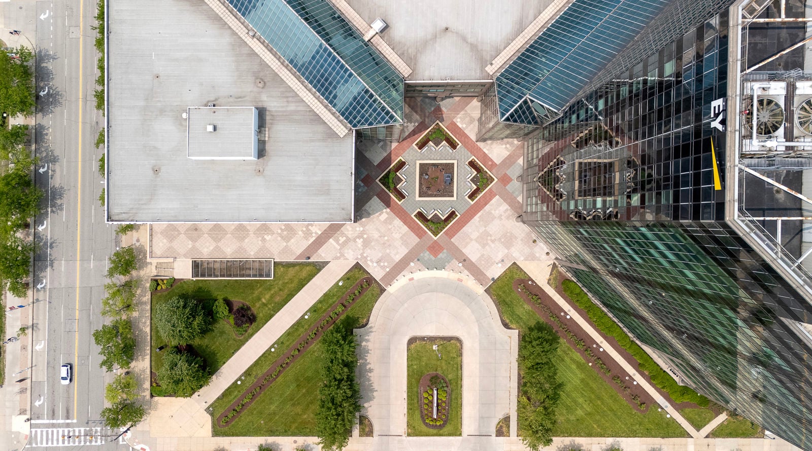 North Point Tower 901 Lakeside Avenue East - Image 3