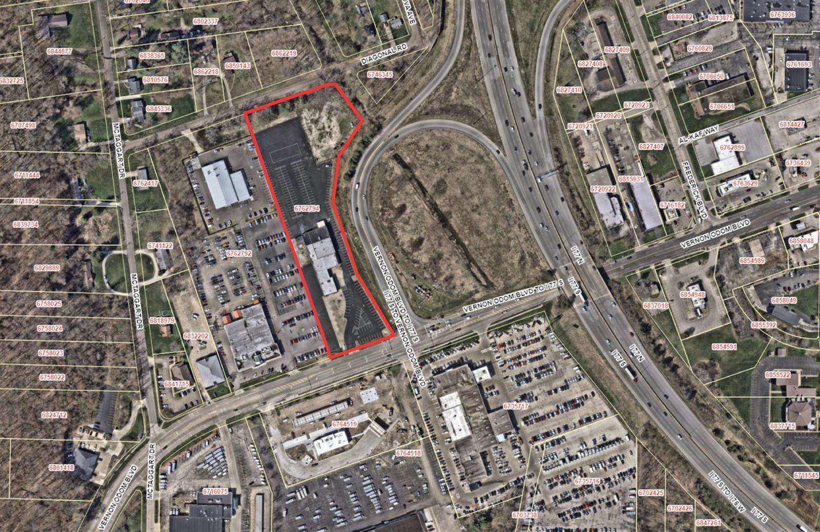 ±16,750 SF Freestanding Former Car Dealership on 4.65 AC 1501 Vernon Odom Boulevard - Image 18