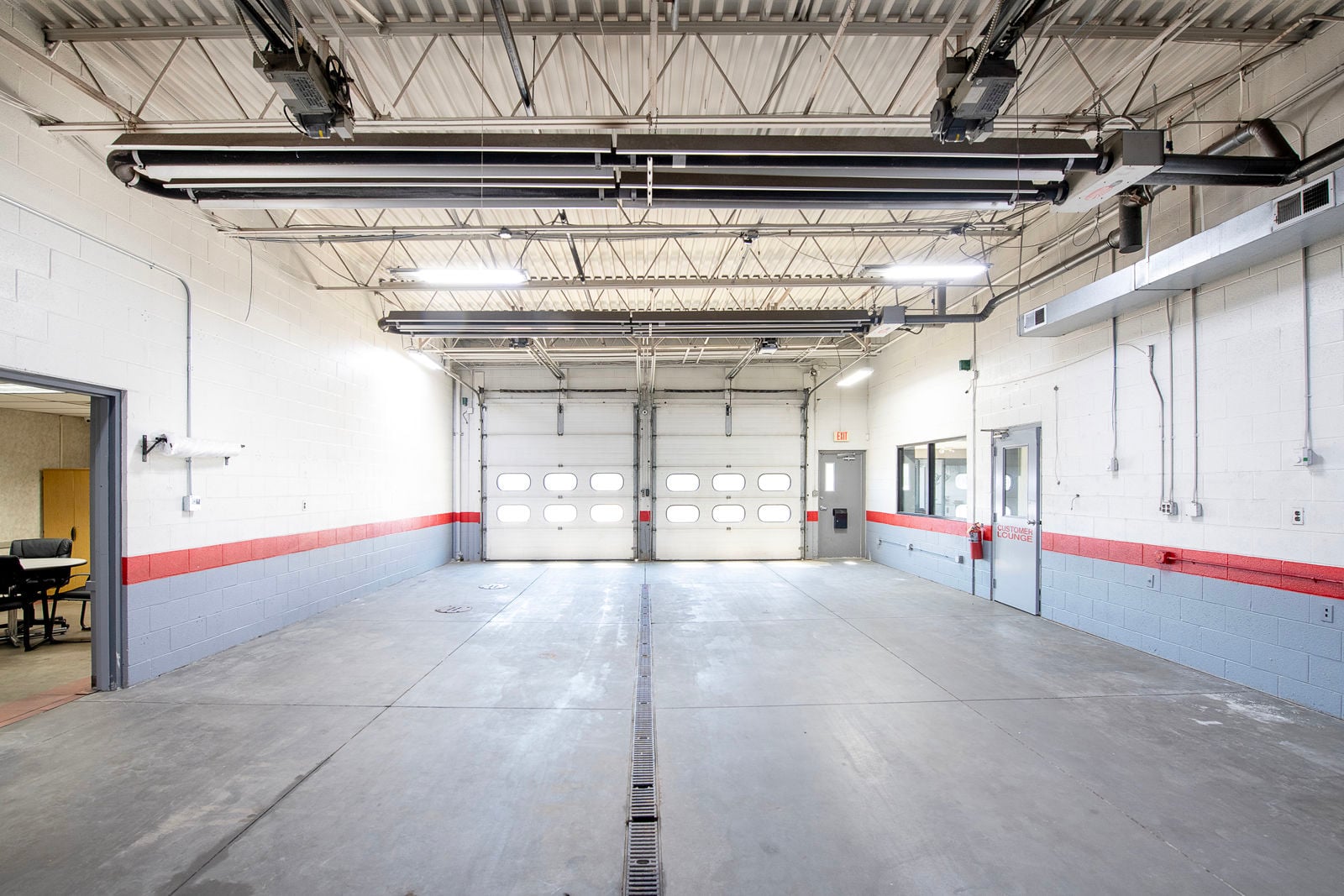 ±16,750 SF Freestanding Former Car Dealership on 4.65 AC 1501 Vernon Odom Boulevard - Image 9