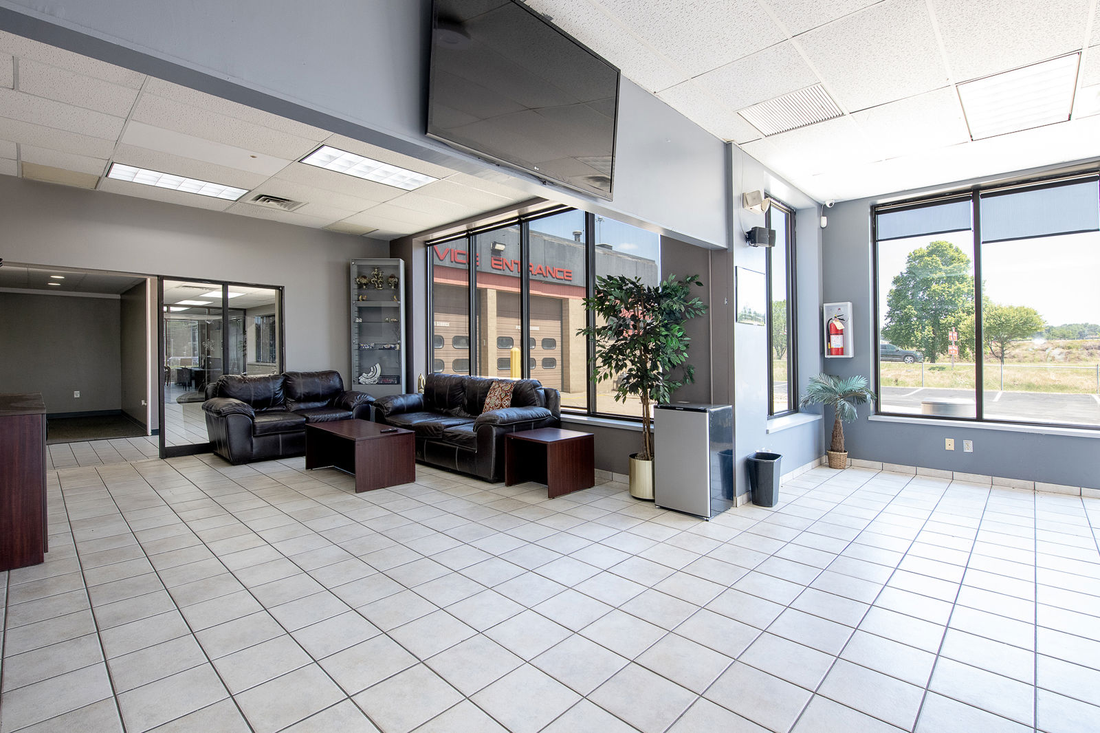 ±16,750 SF Freestanding Former Car Dealership on 4.65 AC 1501 Vernon Odom Boulevard - Image 11