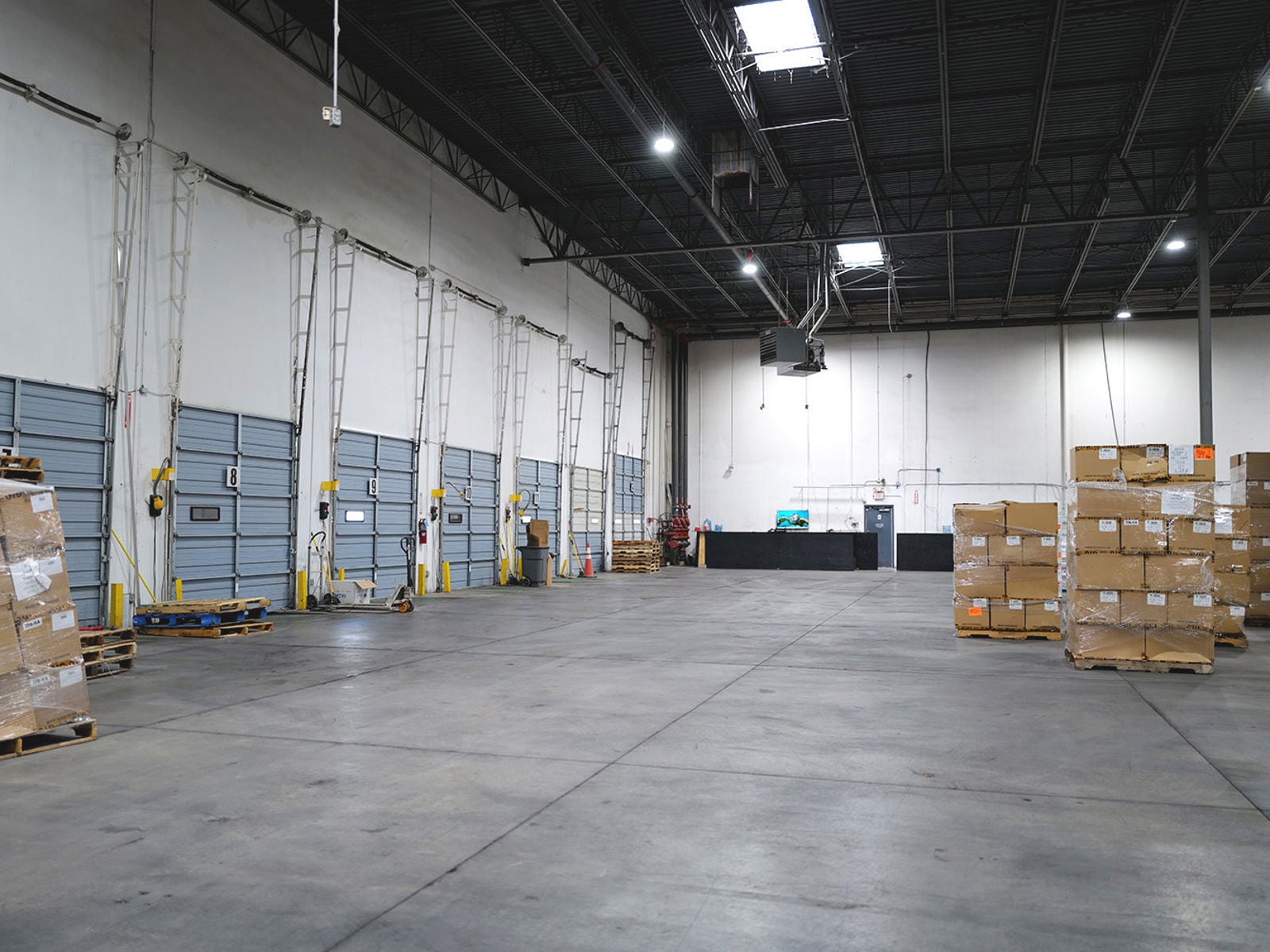 9500 Plaza Circle - Warehouse Photo