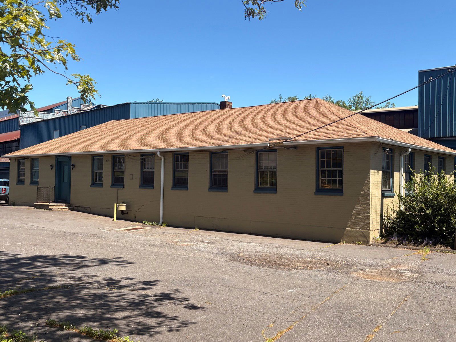 335 Atwater Street - Image 6