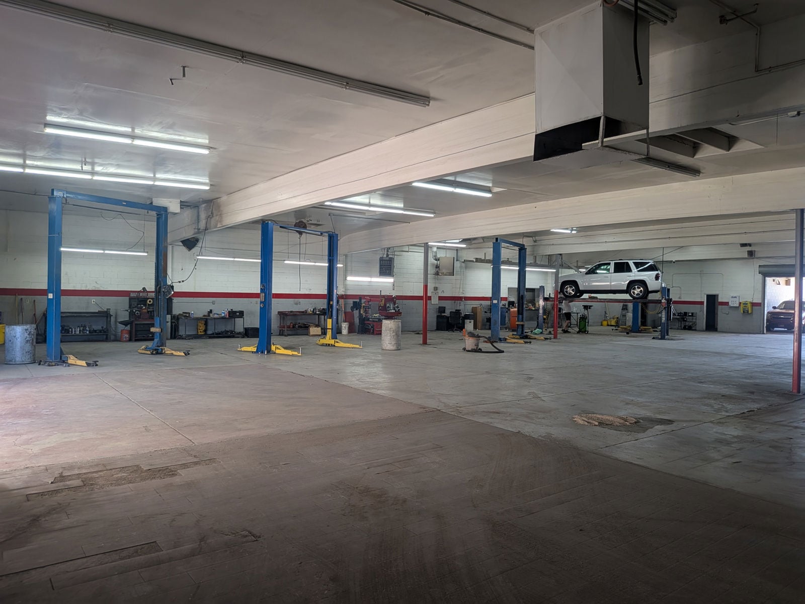 3024 Fremont Full-Service Repair Center