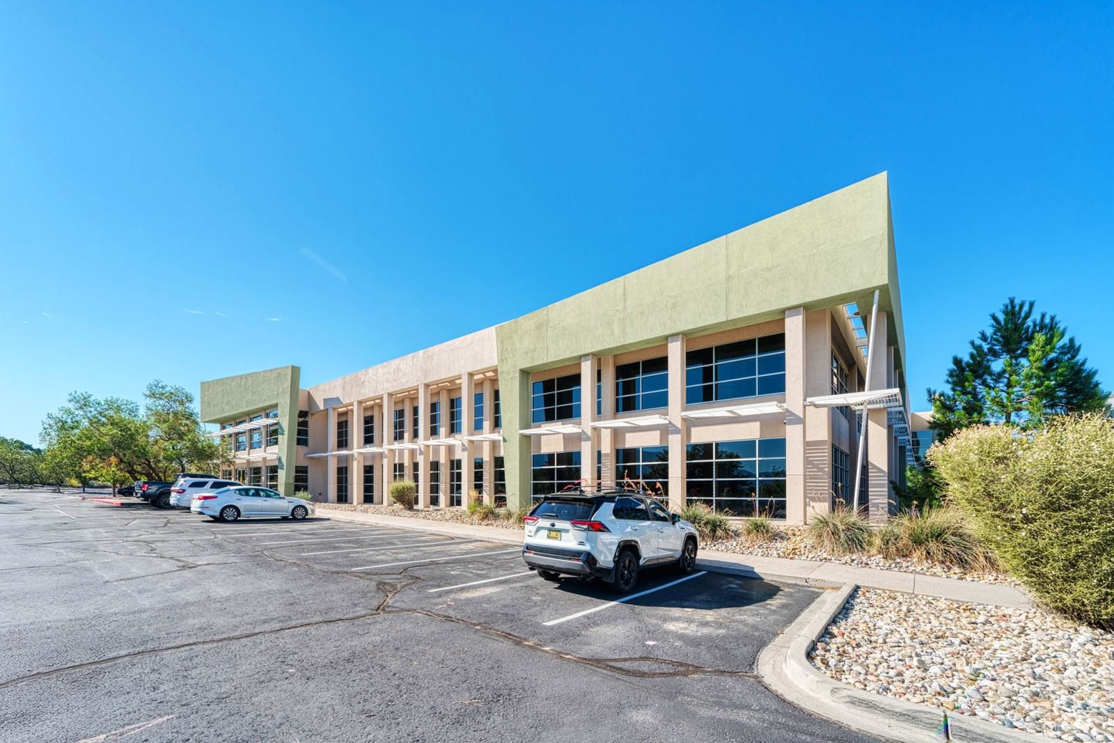 DSC06008_AuroraHDR-edit-Edit