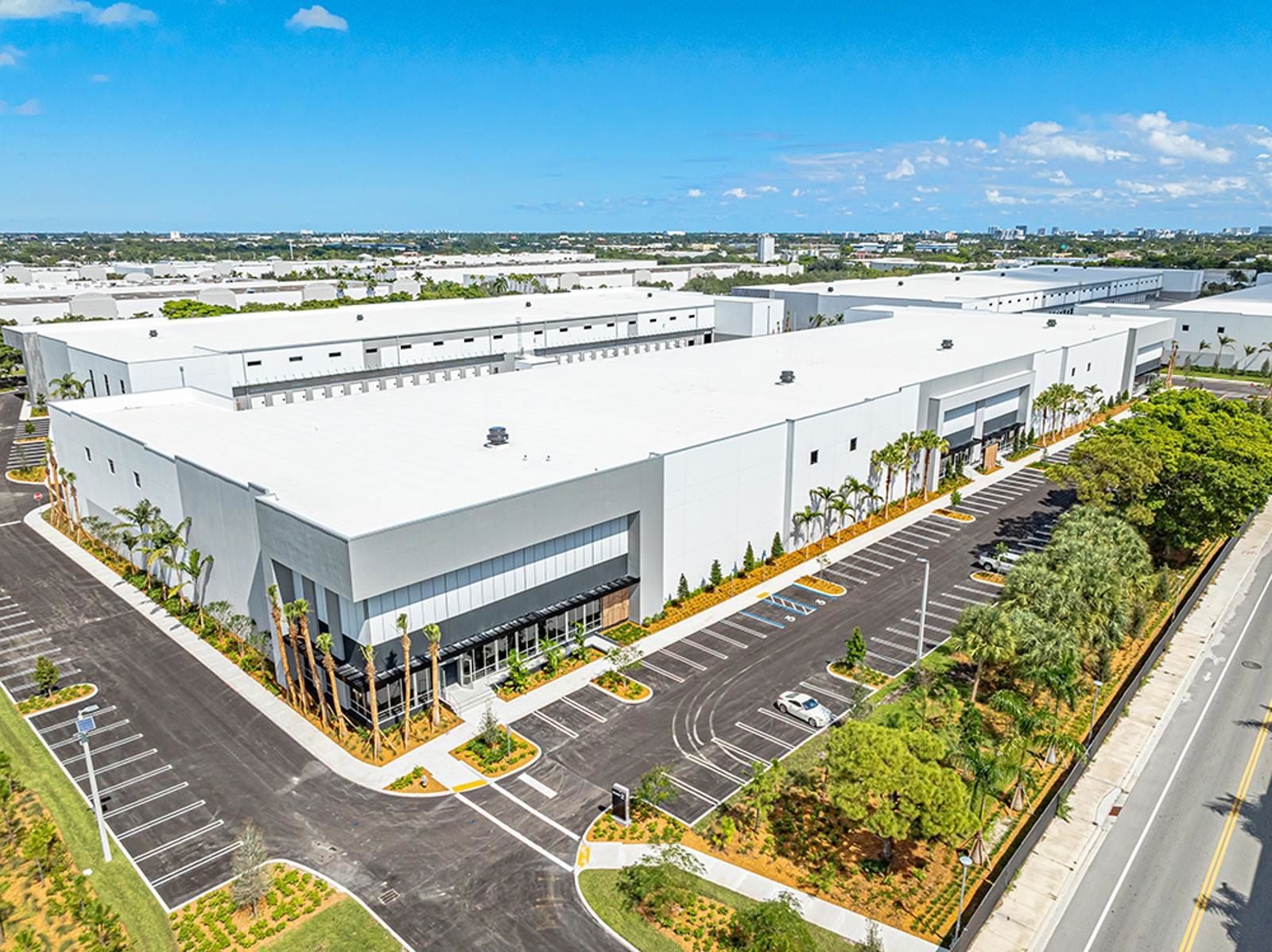 Aerial_B2-RaceTrackLogistics_S3_1