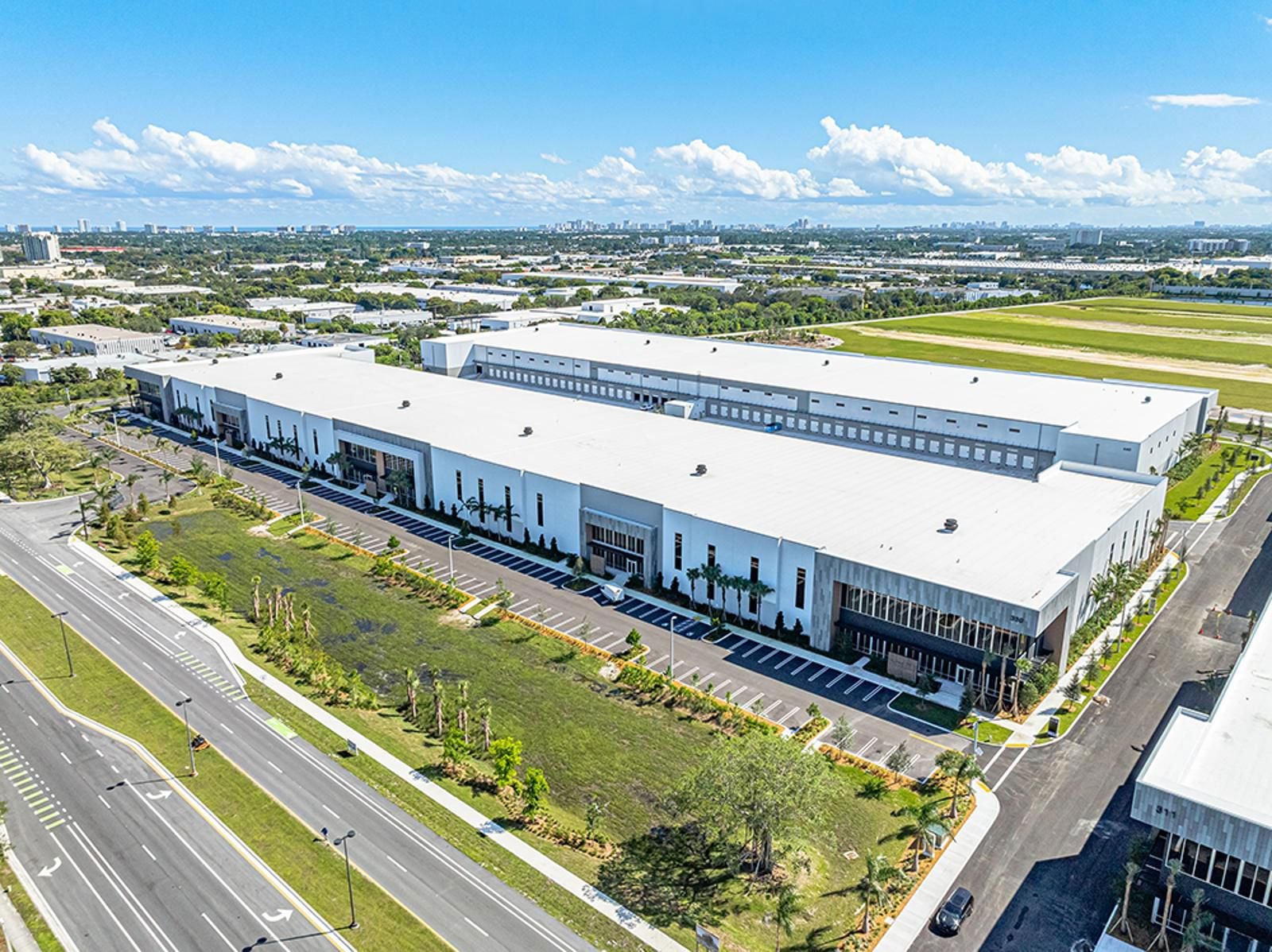 Aerial_B3-RaceTrackLogistics_S3_13