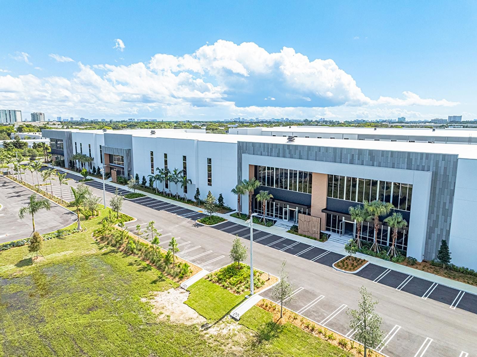 Aerial_B3-RaceTrackLogistics_S3_2