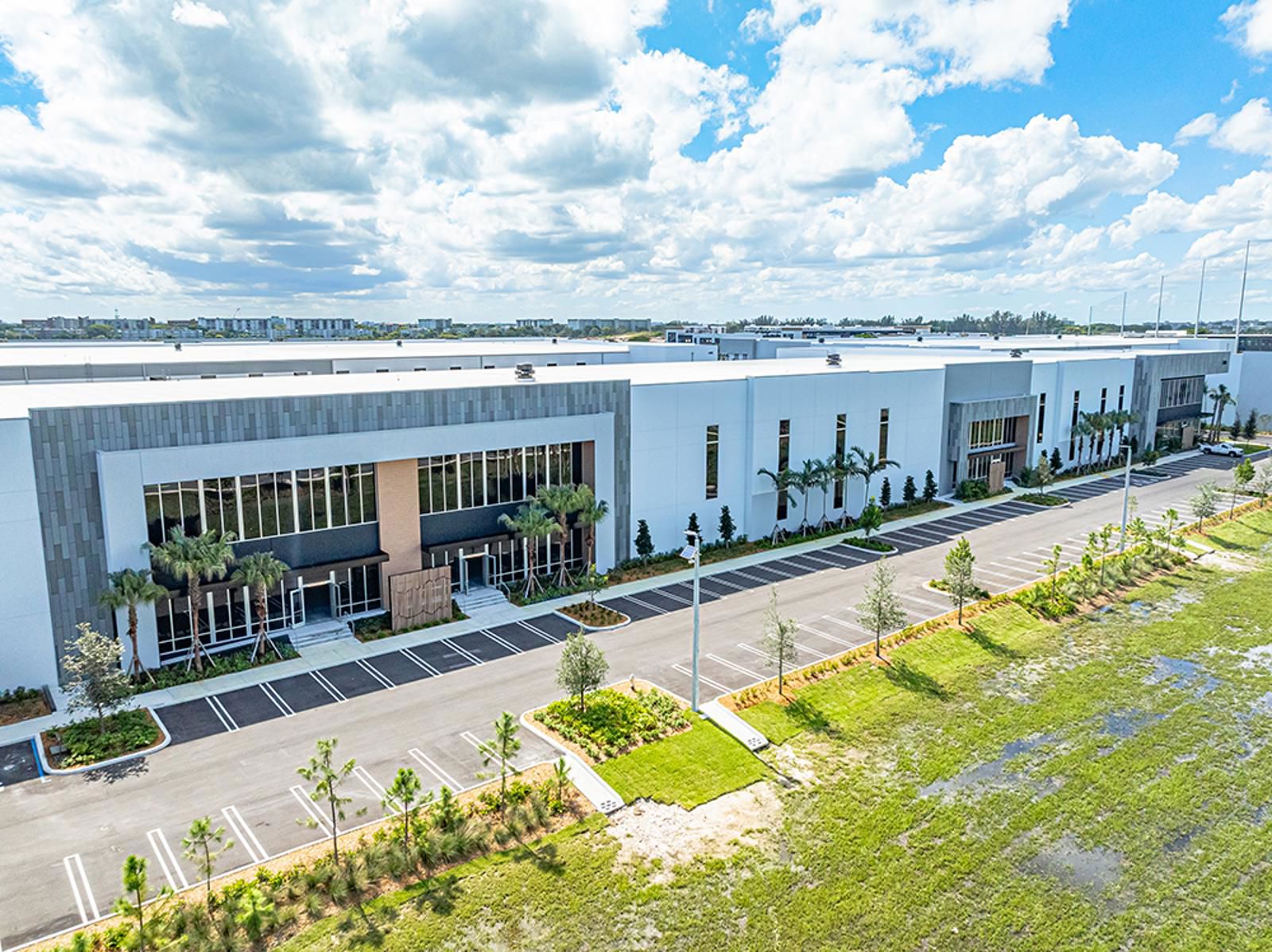 Aerial_B3-RaceTrackLogistics_S3_3