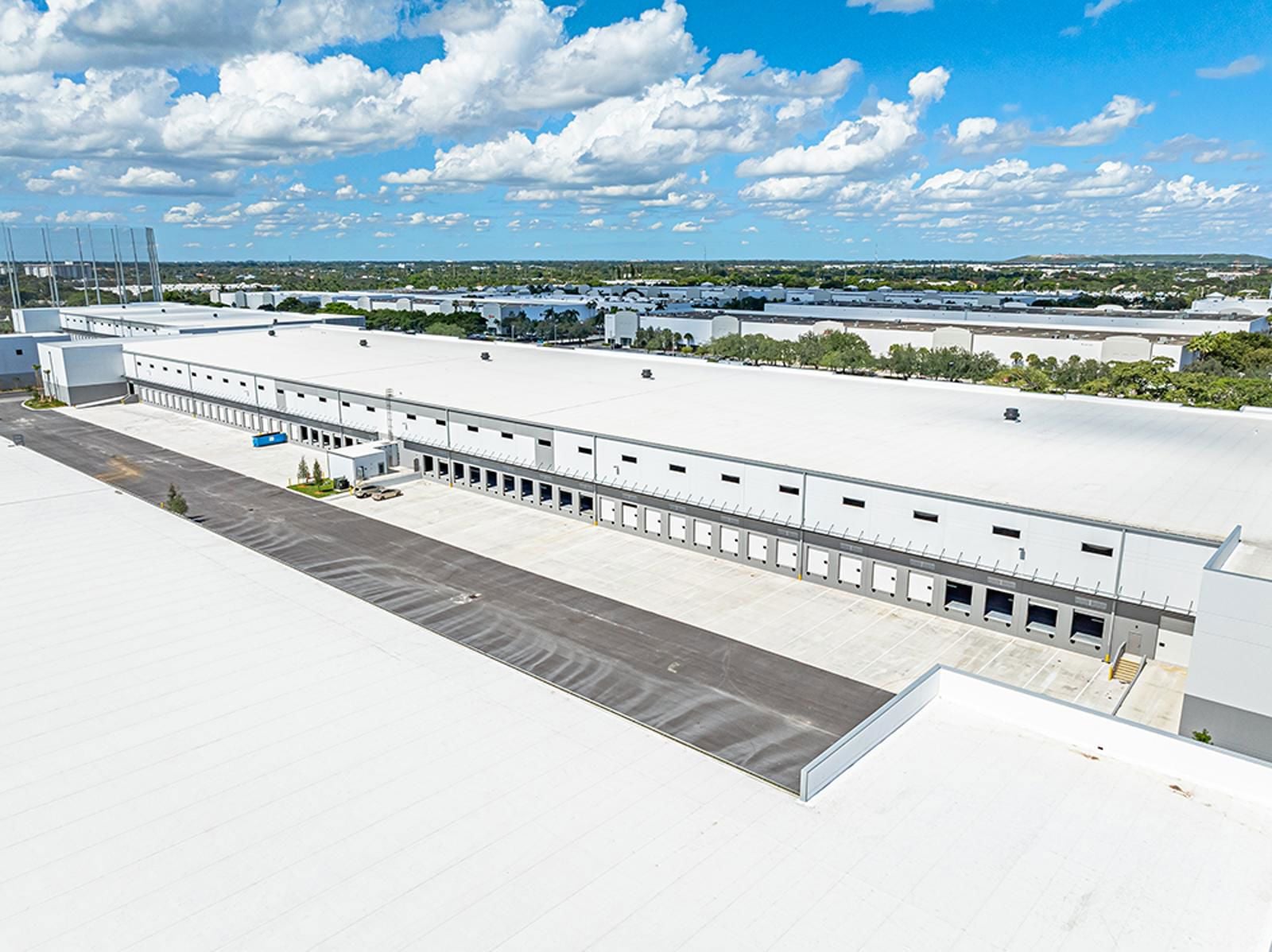 Aerial_B3-RaceTrackLogistics_S3_10