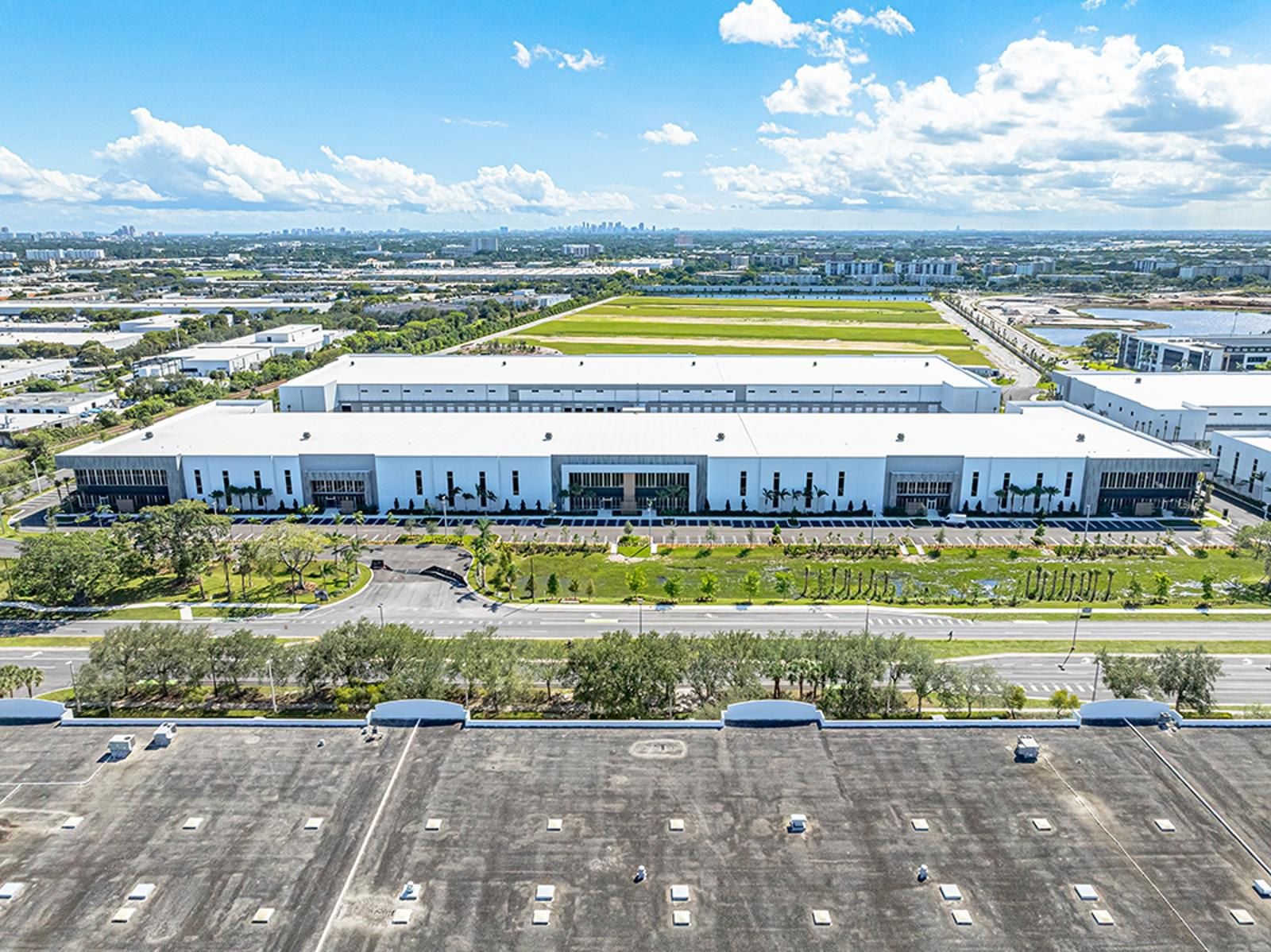 Aerial_B3-RaceTrackLogistics_S3_12