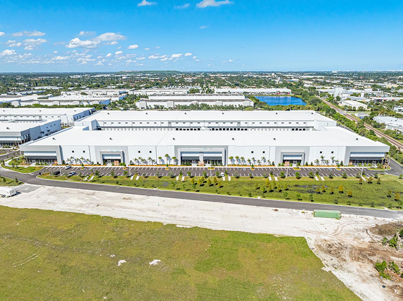 Aerial_B4-RaceTrackLogistics_S3_9