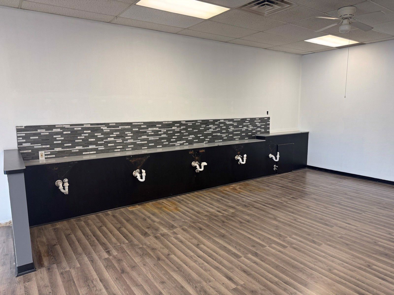 Prime 2,296 SF For Lease in Parma Heights! 6665 Pearl Road - Image 8
