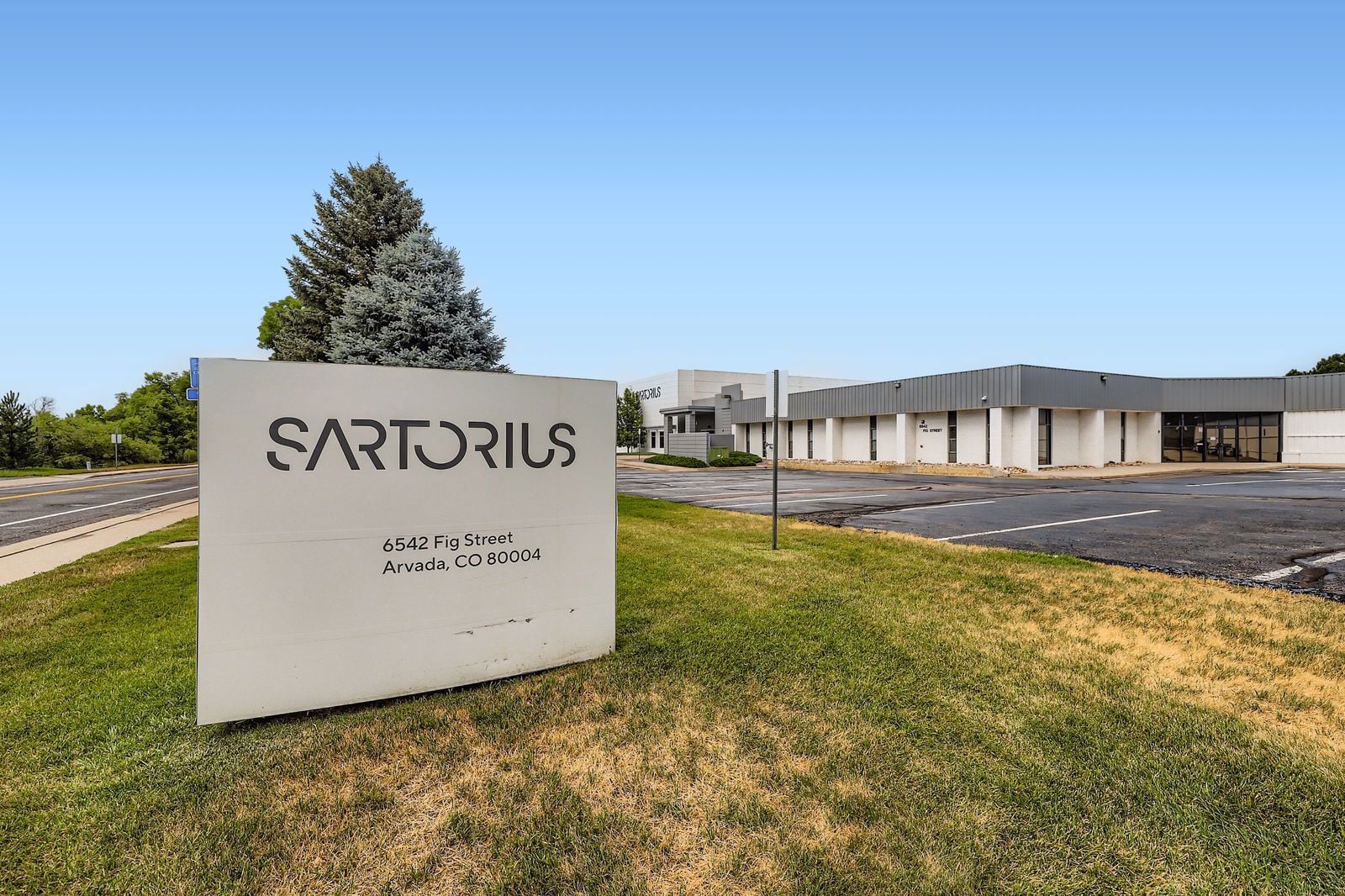 6542 Fig Street - Web Quality - 020 - 22 Sign