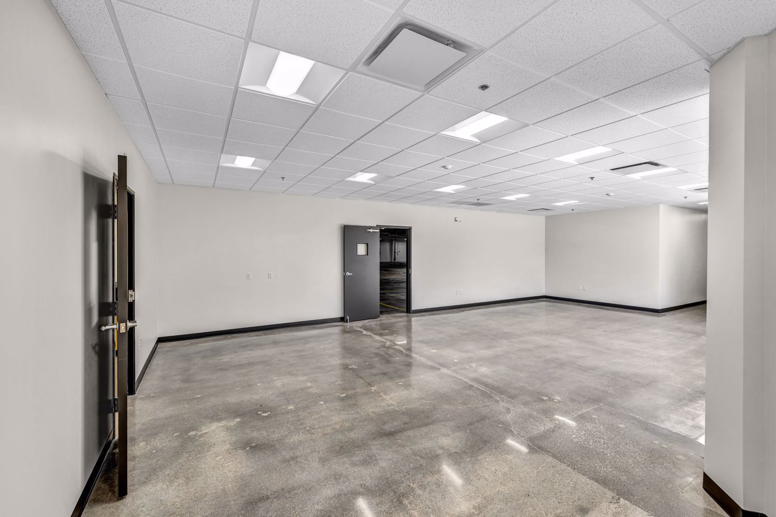 4806 Commercial Park - 13