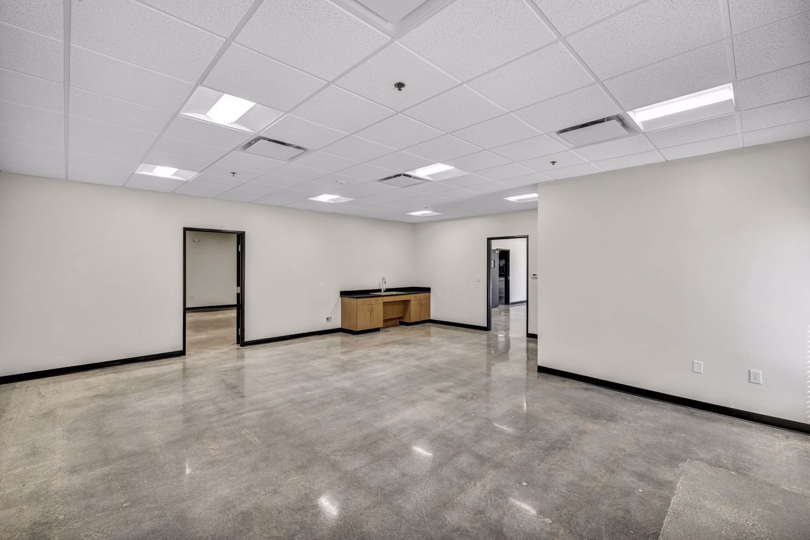 4806 Commercial Park - 23