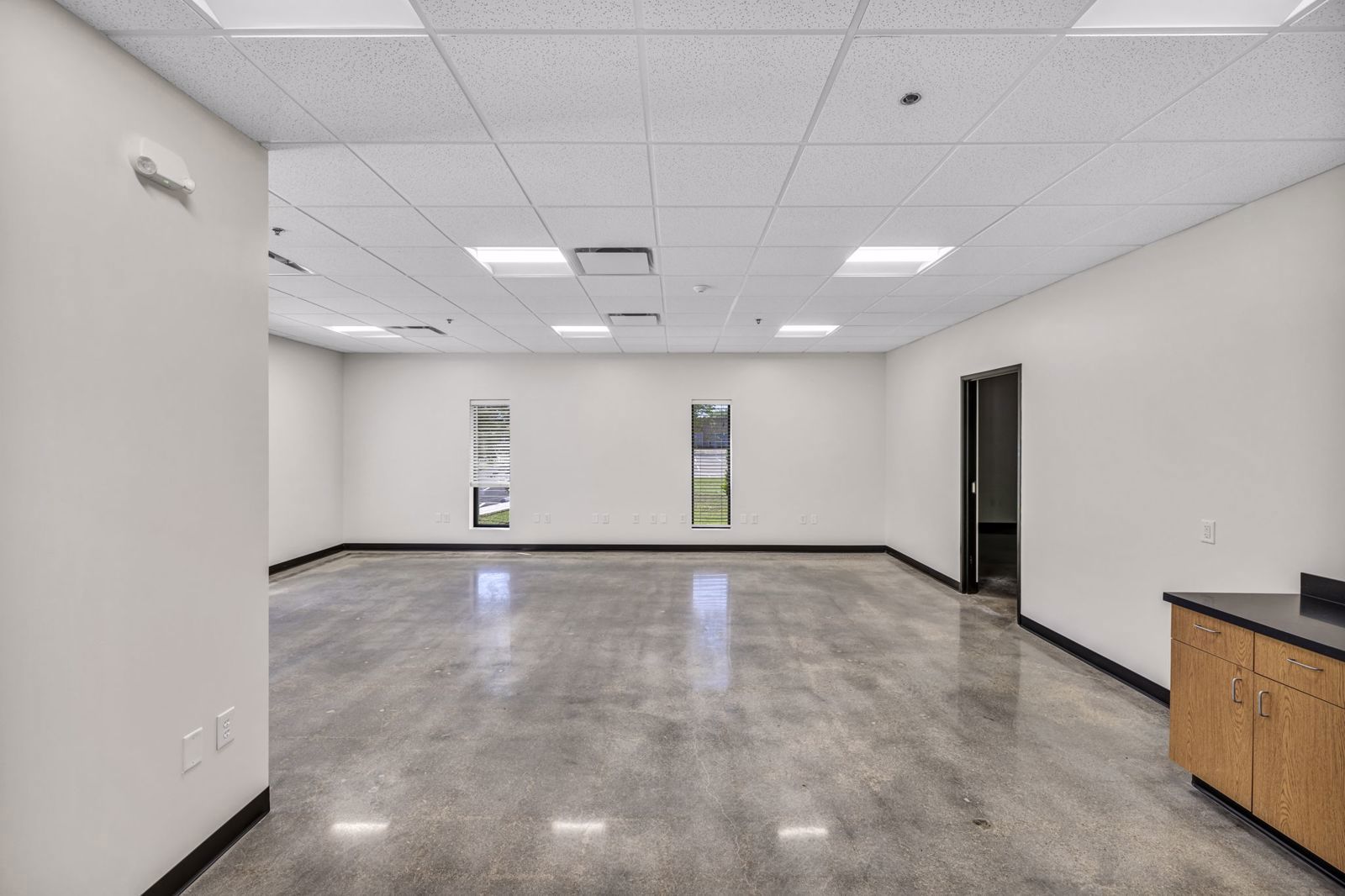 4806 Commercial Park - 11