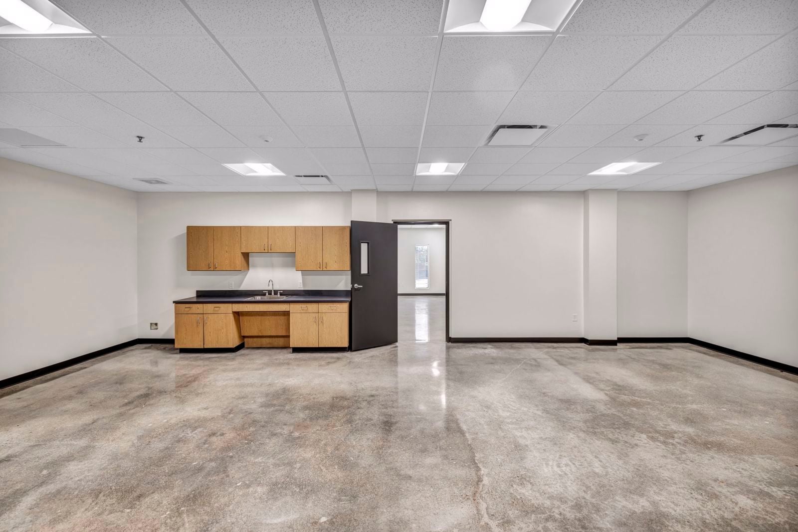 4806 Commercial Park - 26