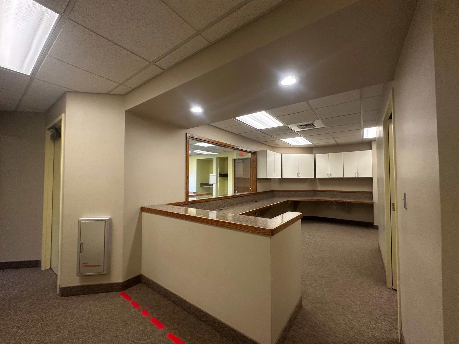 546 Cromwell Ave_inside 1st floor pic 5