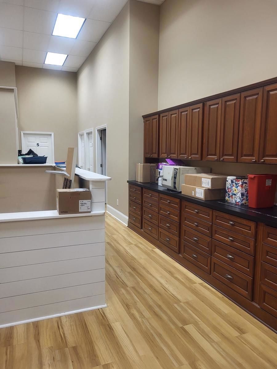 1054 Johnnie Dodds Blvd