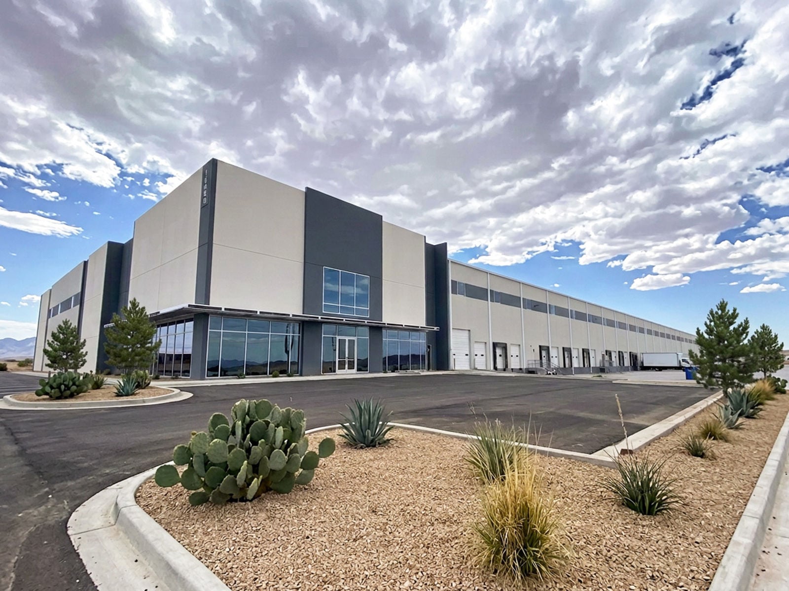 Speedway Logistics - Building Photo