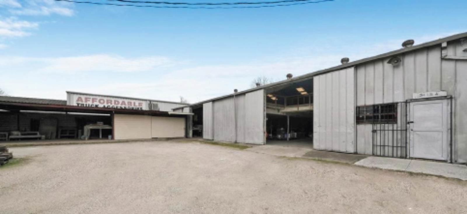 3115 Golfcrest Blvd - 2