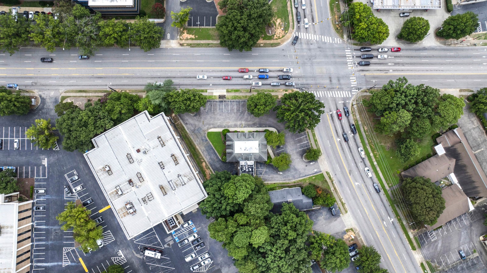 5501 Six Forks Rd_corner