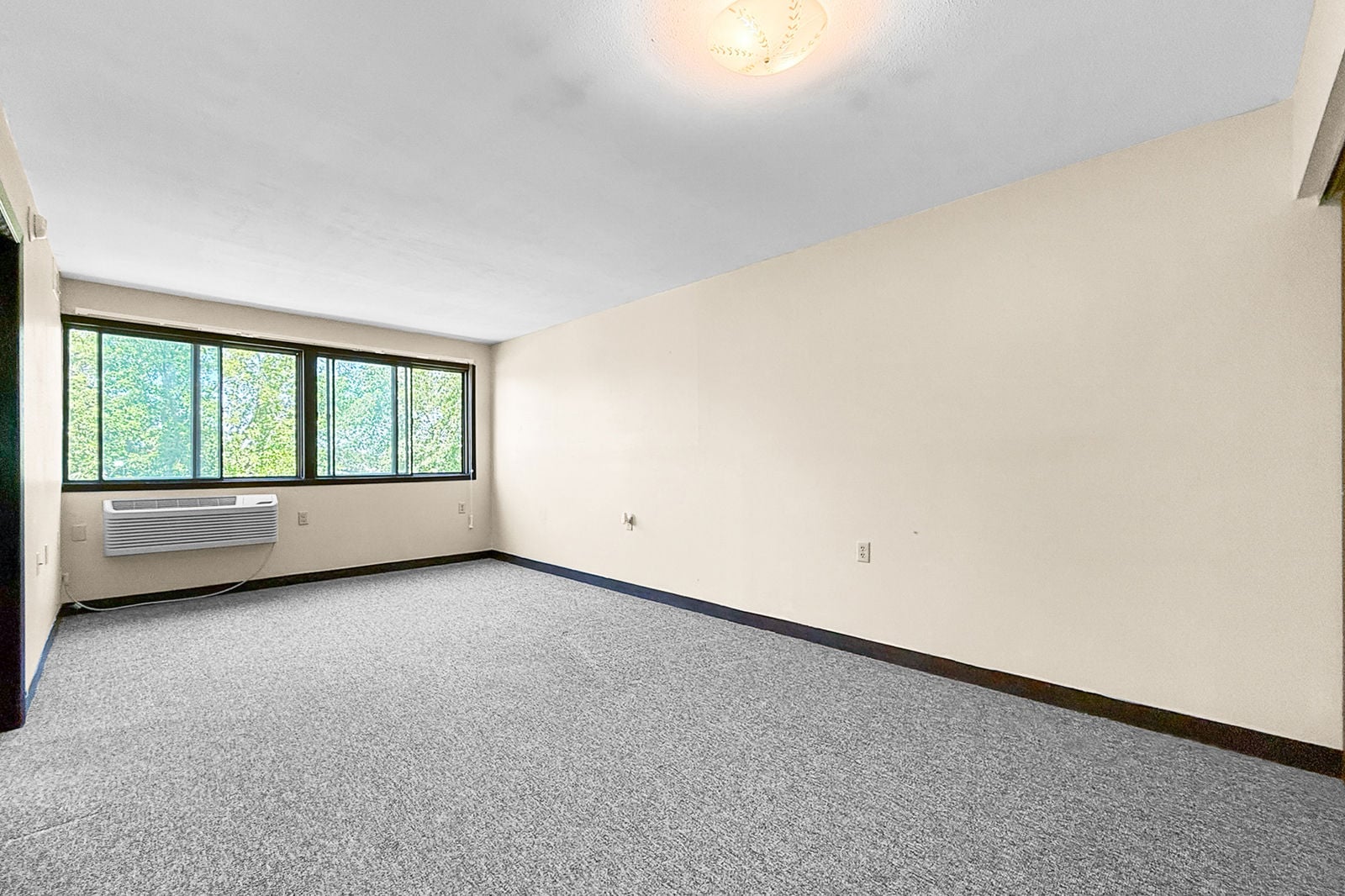 Mapleleaf Apartments